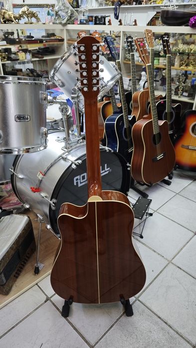 Гитара 12ти струнная продам