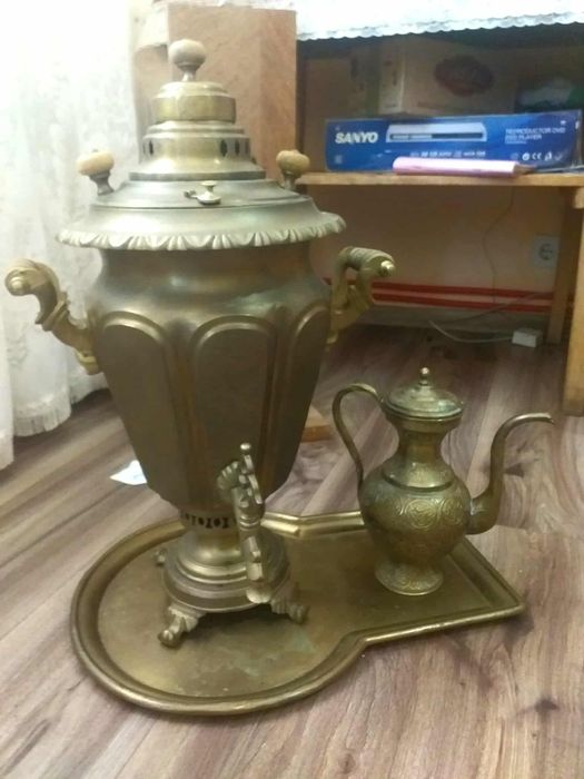 Vând Set Samovar +Ibric+tavă