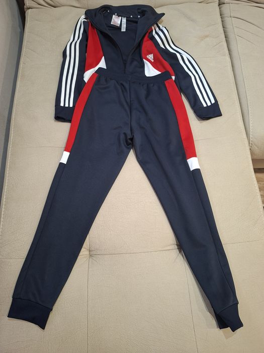 Анцунг Adidas детски  !