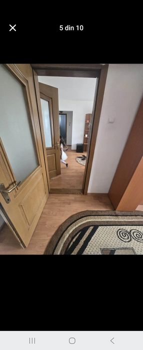 Vând apartament roman
