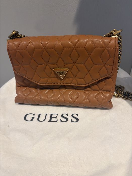 Дамска чанта Guess