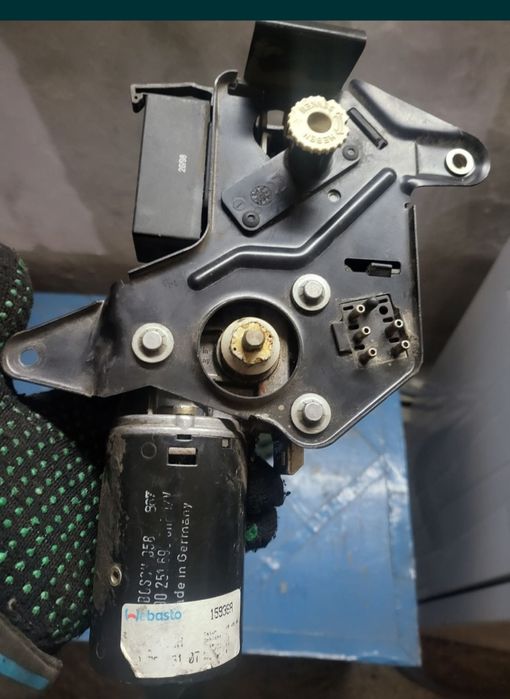 Гелендваген моторчик люка