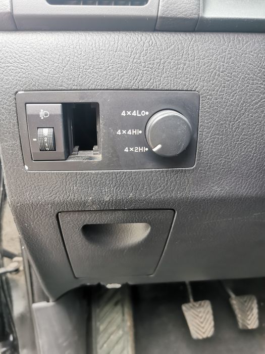 Vând Kia Sorento 2x4 4x4HI 4x4LO