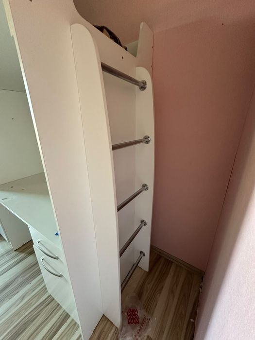 Детский 3в1 . 2 шкаф, кровать, рабочий стол