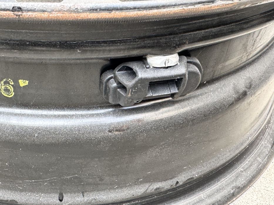 4бр железни Mercedes GLA 17цола с датчици