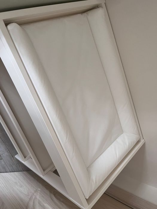 Маса за повиване/повивалник Ikea GULLIVER (54x82x95)