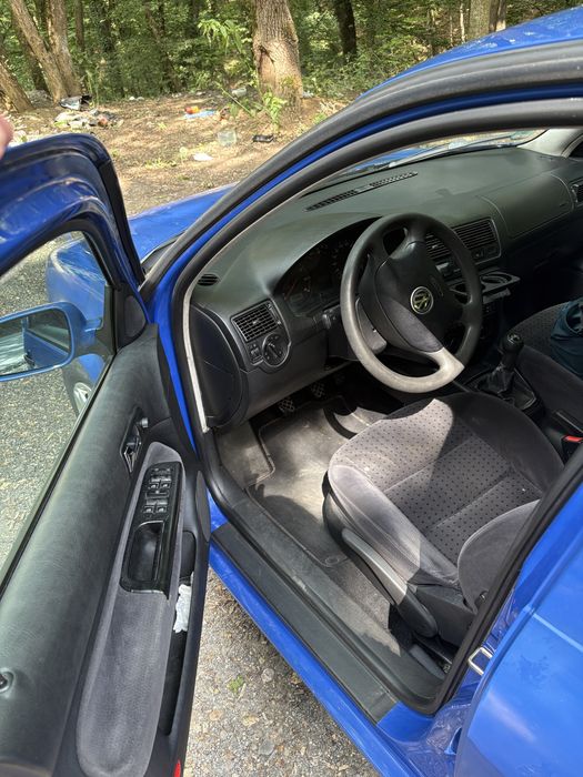 VOLKSWAGEN Golf 2000 — imagine 6