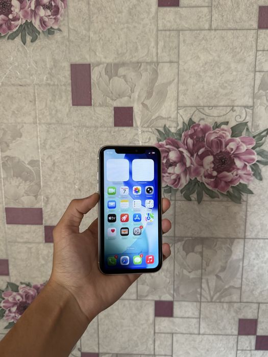 Продам срочно iPhone 11 64GB