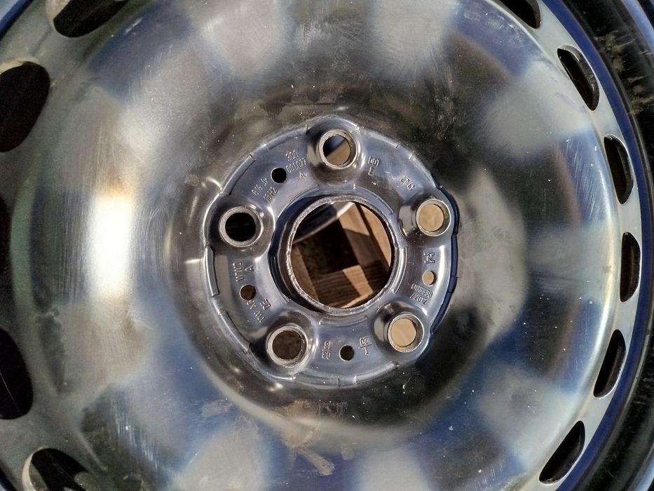 16 цола 5 х 112 мм Фолксваген Пасат - 6,5 инча / ЕТ 41