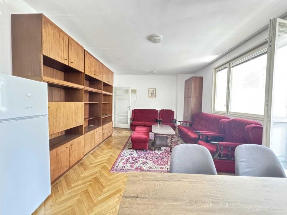 Дава се под наем Тристаен апартамент в Варна, Левски - 110 кв.м за 459 € - Снимка #2