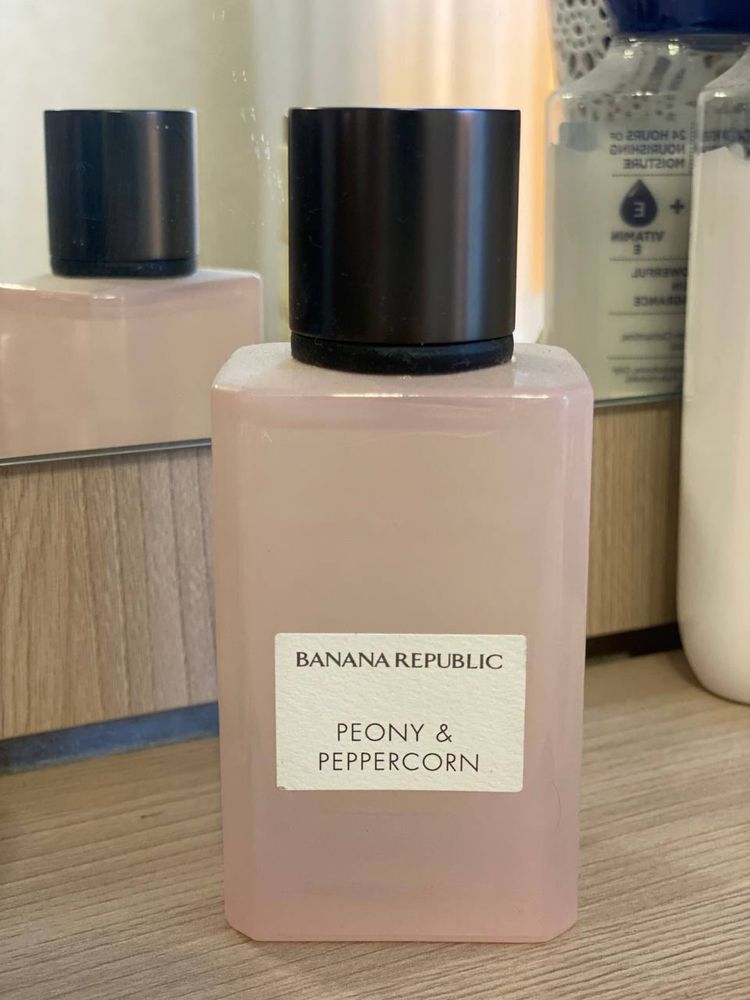 Banana republic best sale peony & peppercorn