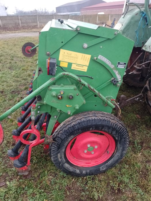 Semănătoare păioase Hassia 2,5m 21 rânduri