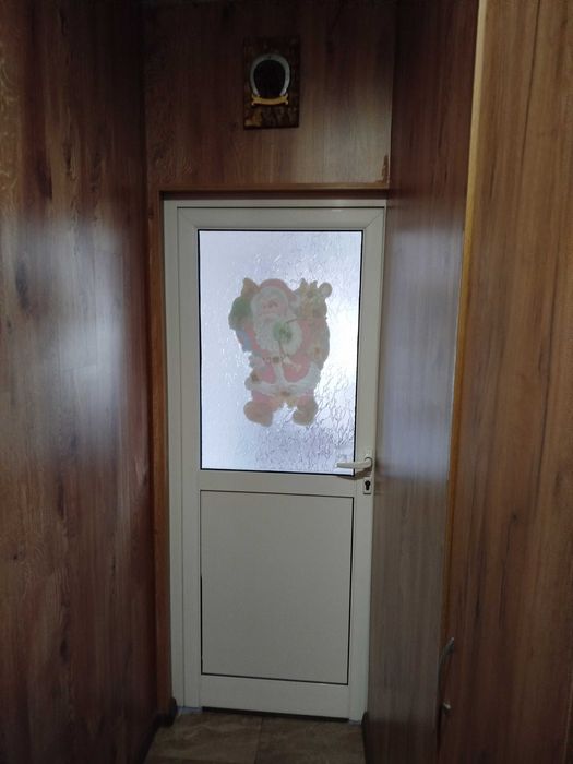 Продавам двустаен апартамент,център