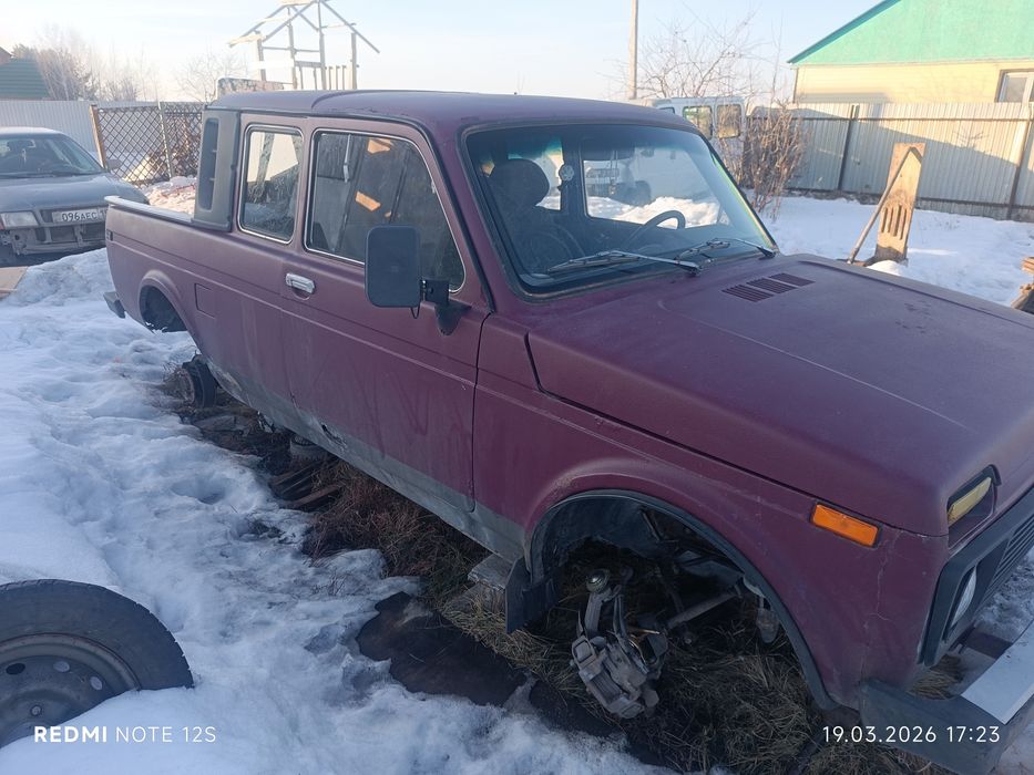 Продаю ниву пикап