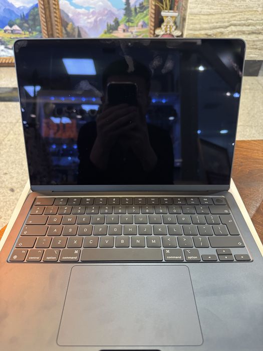 Apple Macbook Air M2 13.6