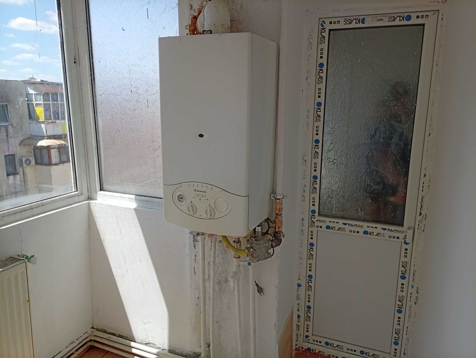 Vand Apartament 2 Camere Filiasi Zona Centrala Semidecomandat 60mp