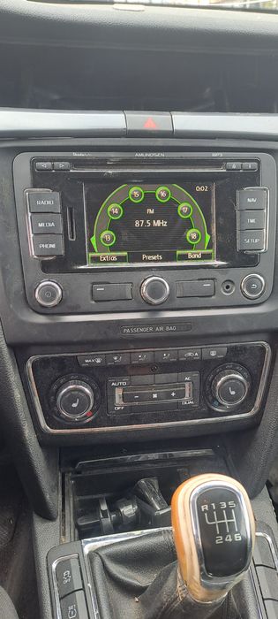 Navigatie RNS310 Skoda Superb 2 2011