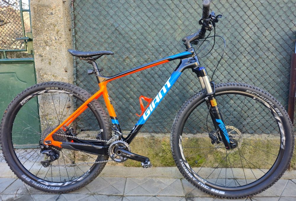 Карбонов 29цола Giant XTC 2x11 скорости XT Като нов L размер