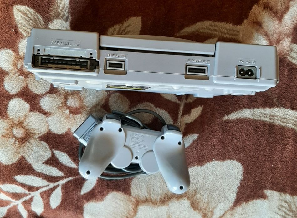 Vând Playstation one 1 în stare bună ps1
