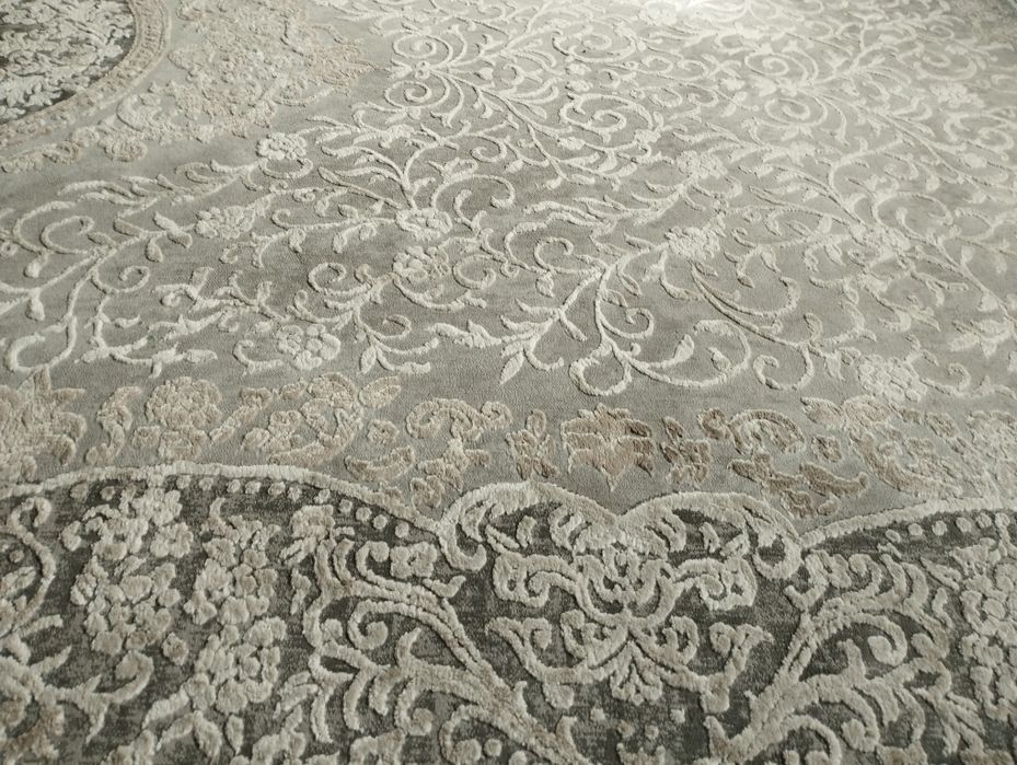 Ковер 2*4 в хорошем состоянии