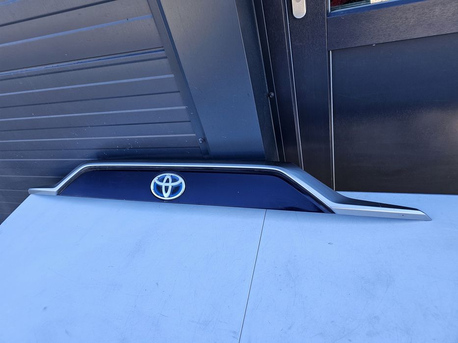 Bandou hayon Toyota Rav4