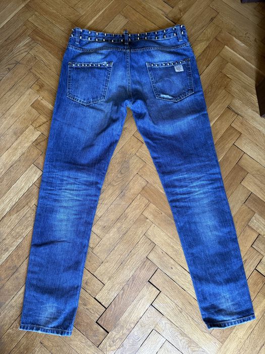 Продавам оригинални дънки на DSQUARED