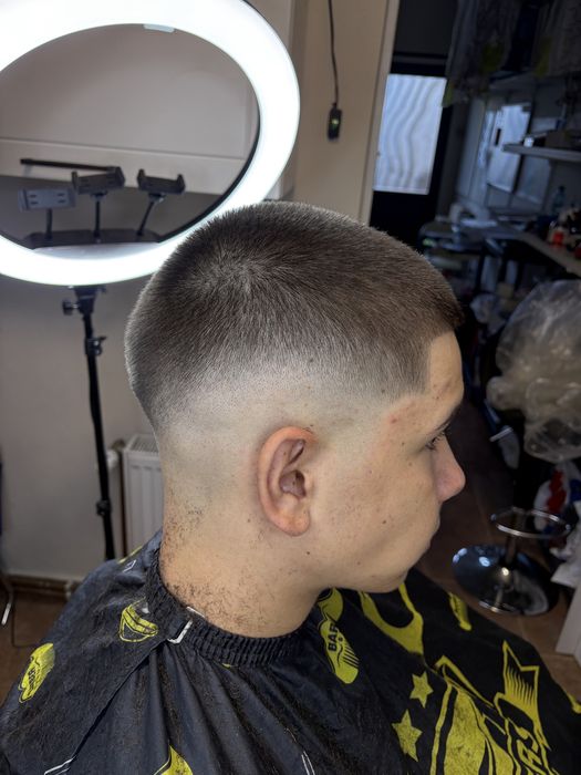 Ofer servicii de frizerie