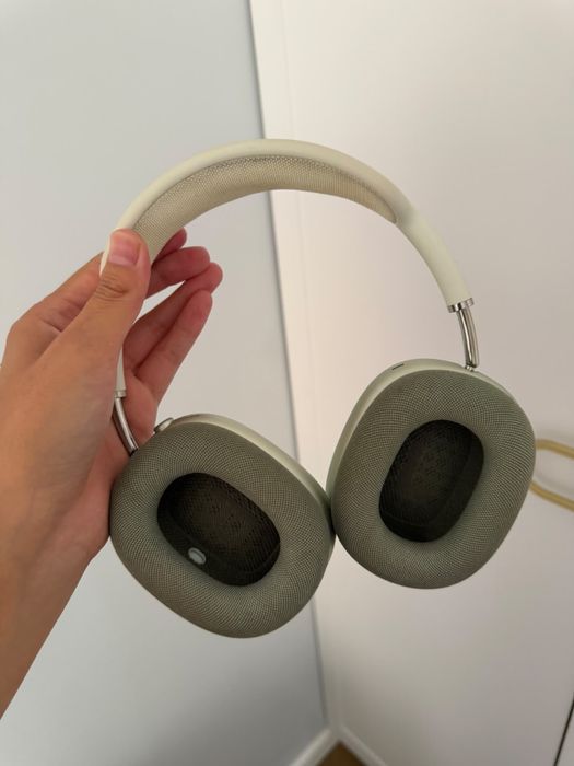 Продам Airpods Max