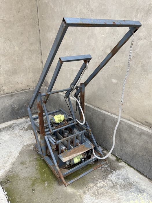 Шлакаблок апарат