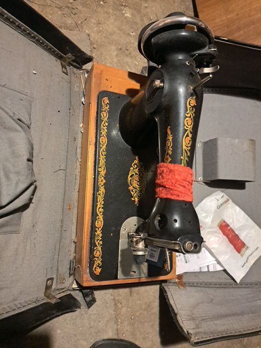 Продам швейная машинка раритет