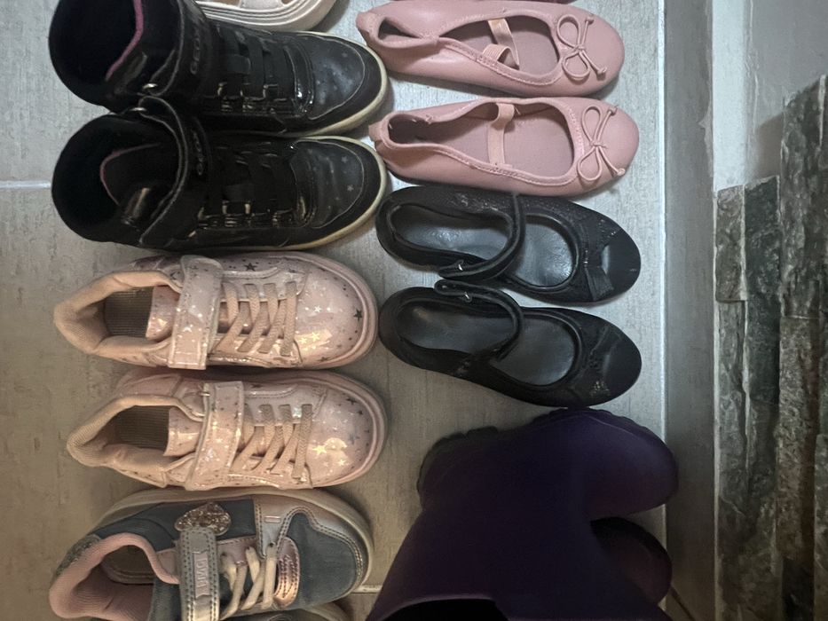 Детски обувки 13 чифта размери от 26-29