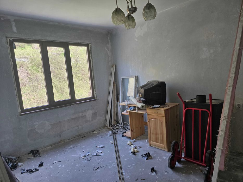 Продава се Четиристаен апартамент в Смолян, Устово - 80 кв.м за 1084 €/кв.м - Снимка #9