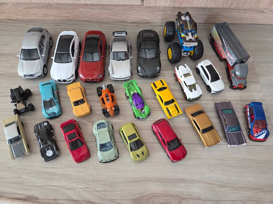 Колички Hot wheels