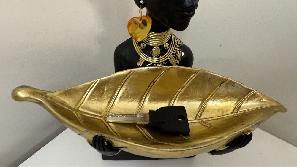 Африканка Статуэтка  ключница