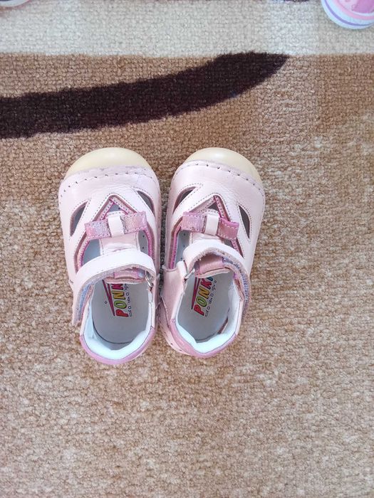 Обувки за момиче 21-ви номер