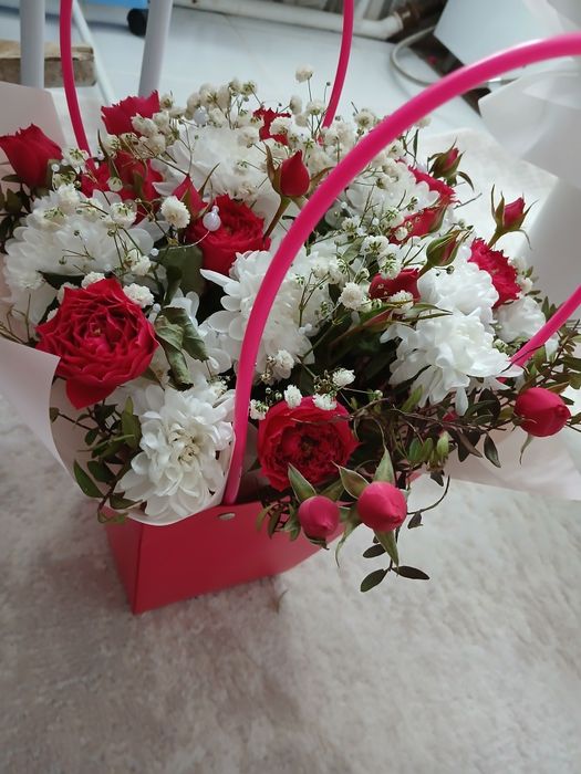 Продам цветы 4000