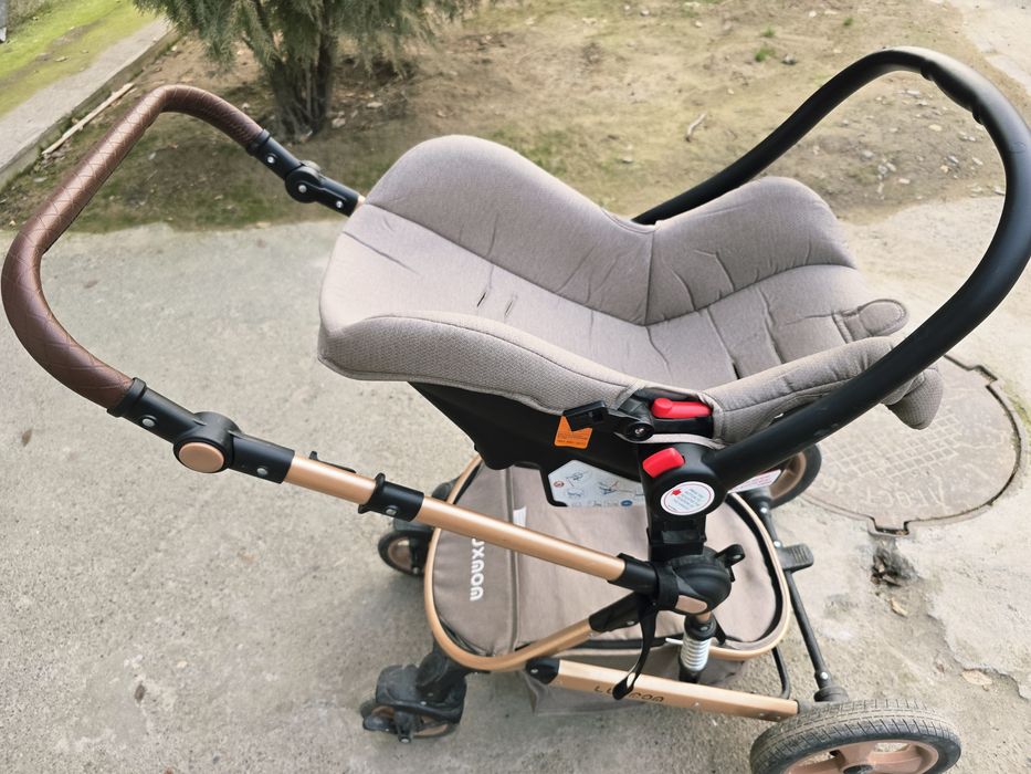 Продаётся кольяска + бонус мобильный люлька можно