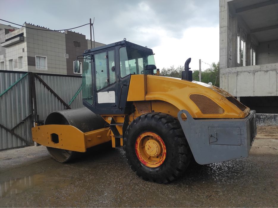 Каток 16-18 тонн