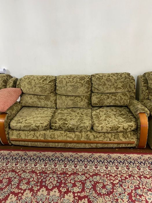 Диван, софа,кресло в комплекте