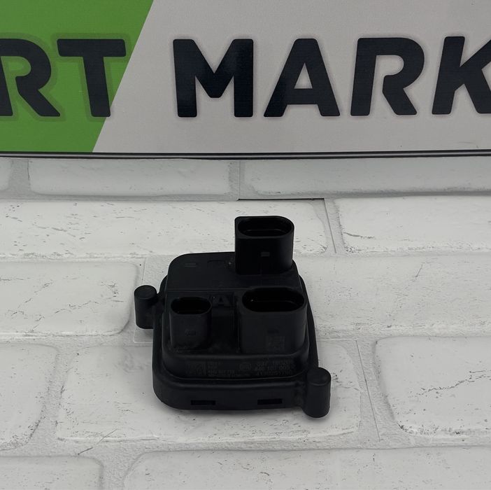 Контролен модул въздушен компресор AUDI Q5 Q7 Q8 E-Tron 4M0907778