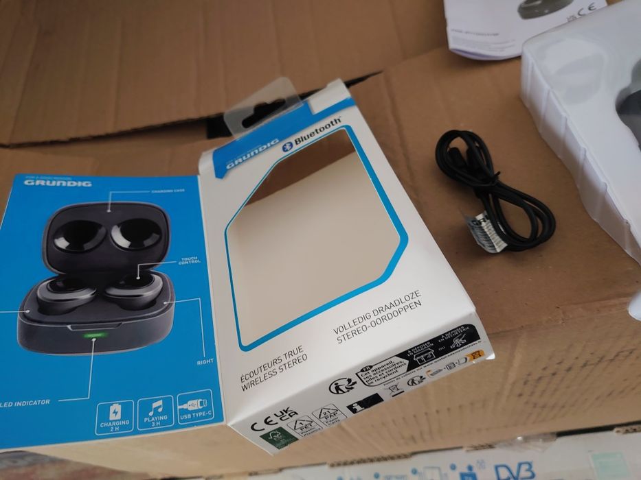 Bluetooth слушалки Grundig