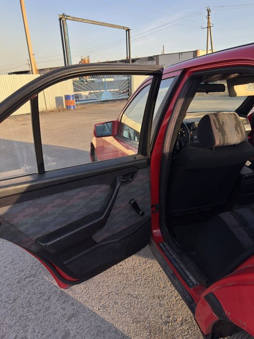 Продам mercedes w202 c180