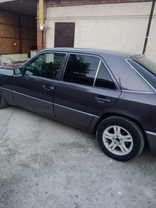 Машина сатылады.