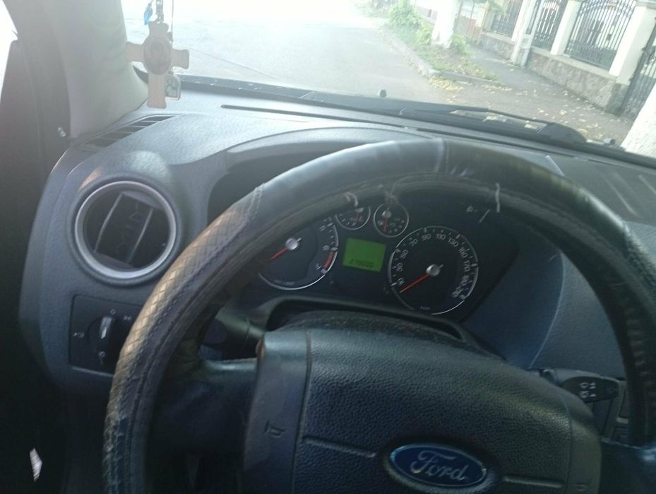 FORD Fusion 0 — imagine 4