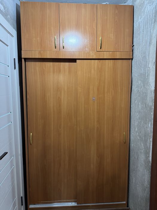 Продам шкаф купе