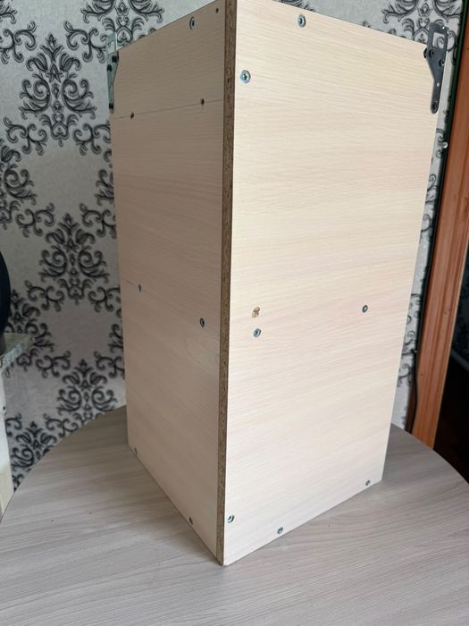 Продам две новые полочки