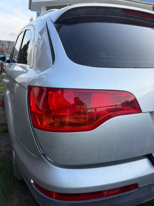 Dezmembrez audi Q7  3.0 tdi 233 cp BUG perne aer cutie automata