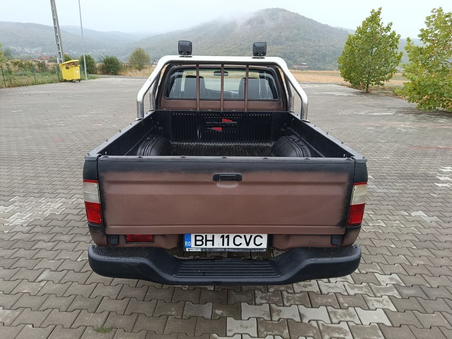 Toyota hilux 4x2         2,5dizel