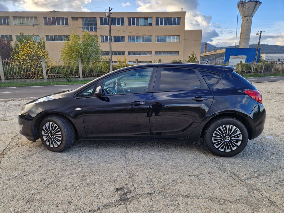 Opel astra J , 2011