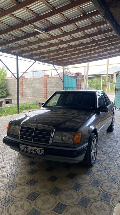 Mercedes W124 230 E